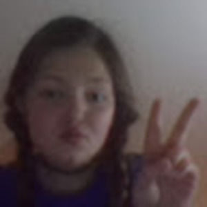 Meet your Posher, Chloe